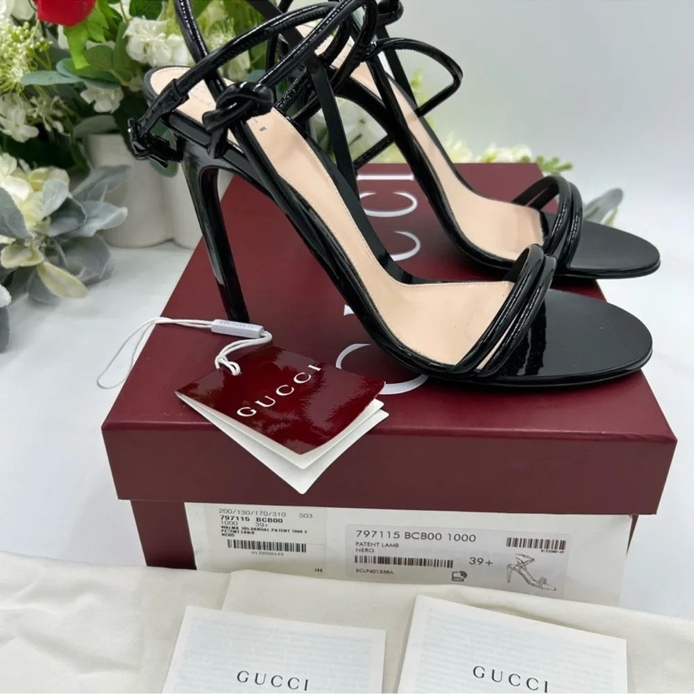 Women’s Gucci, patent leather strap sandals size 39.5 made in Italy